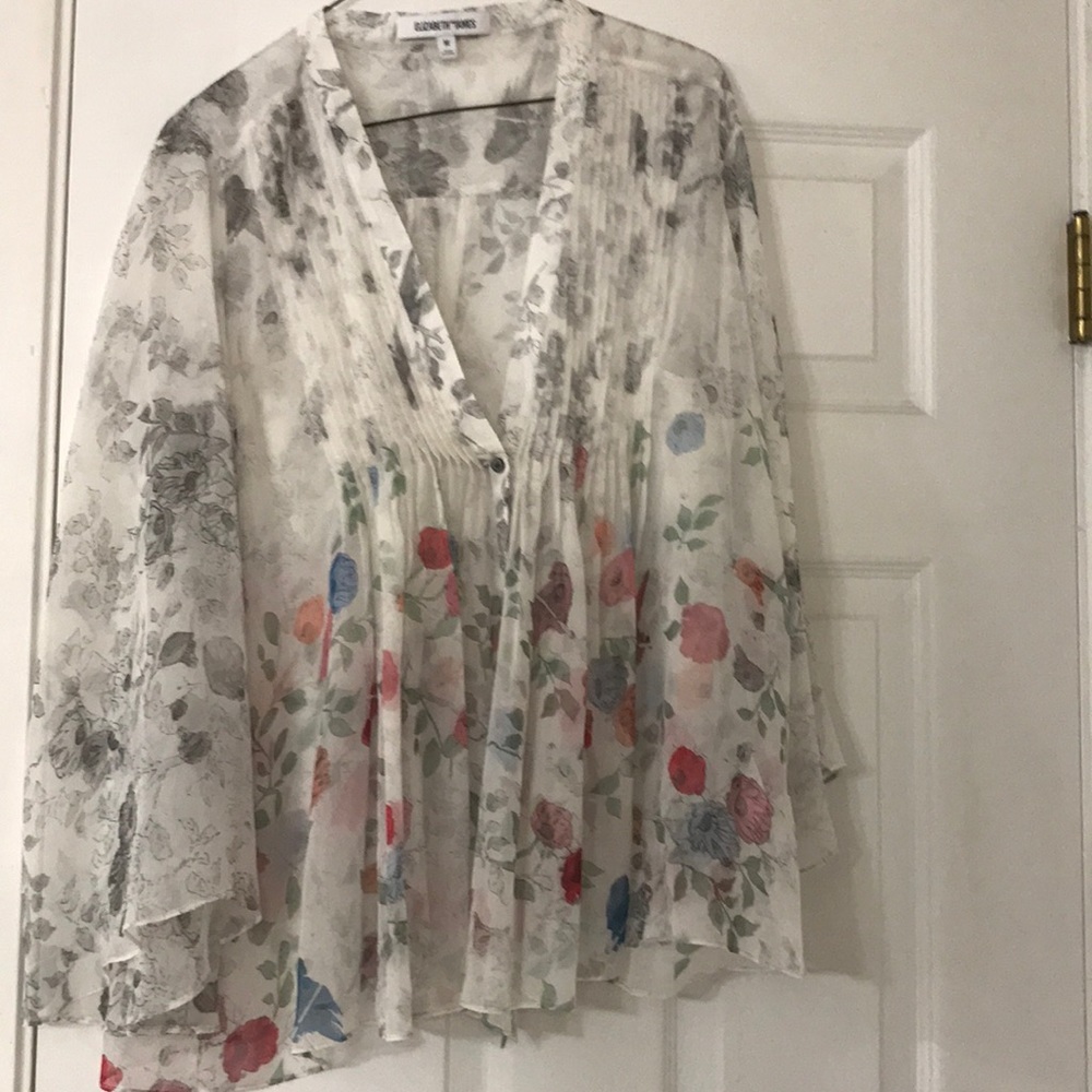 3/4 length bell sleeved blouse